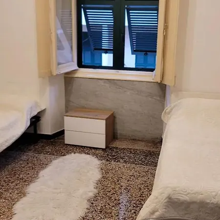 The Friend's Hause Bed & Breakfast Genova