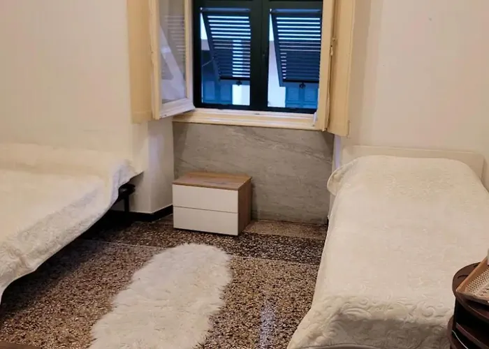 The Friend's Hause Bed & Breakfast Janov